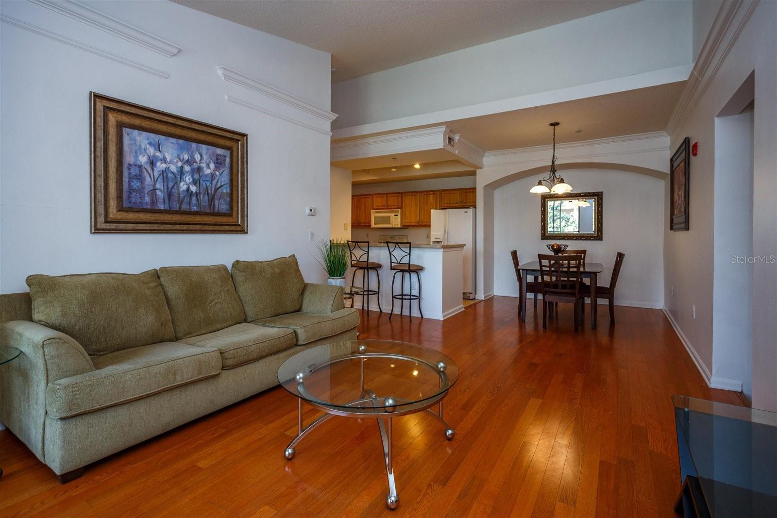 Image 4 of 18 For 12020 Villanova Dr  105