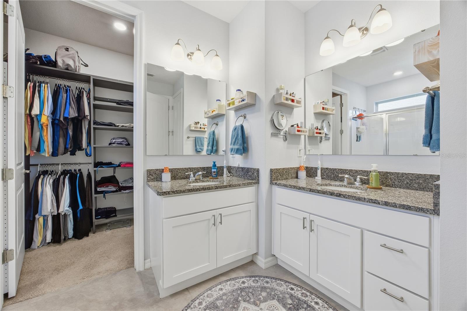 Image 25 of 46 For 17325 Blazing Star Cir