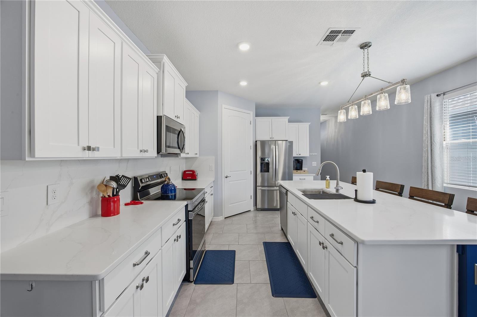 Image 5 of 46 For 17325 Blazing Star Cir