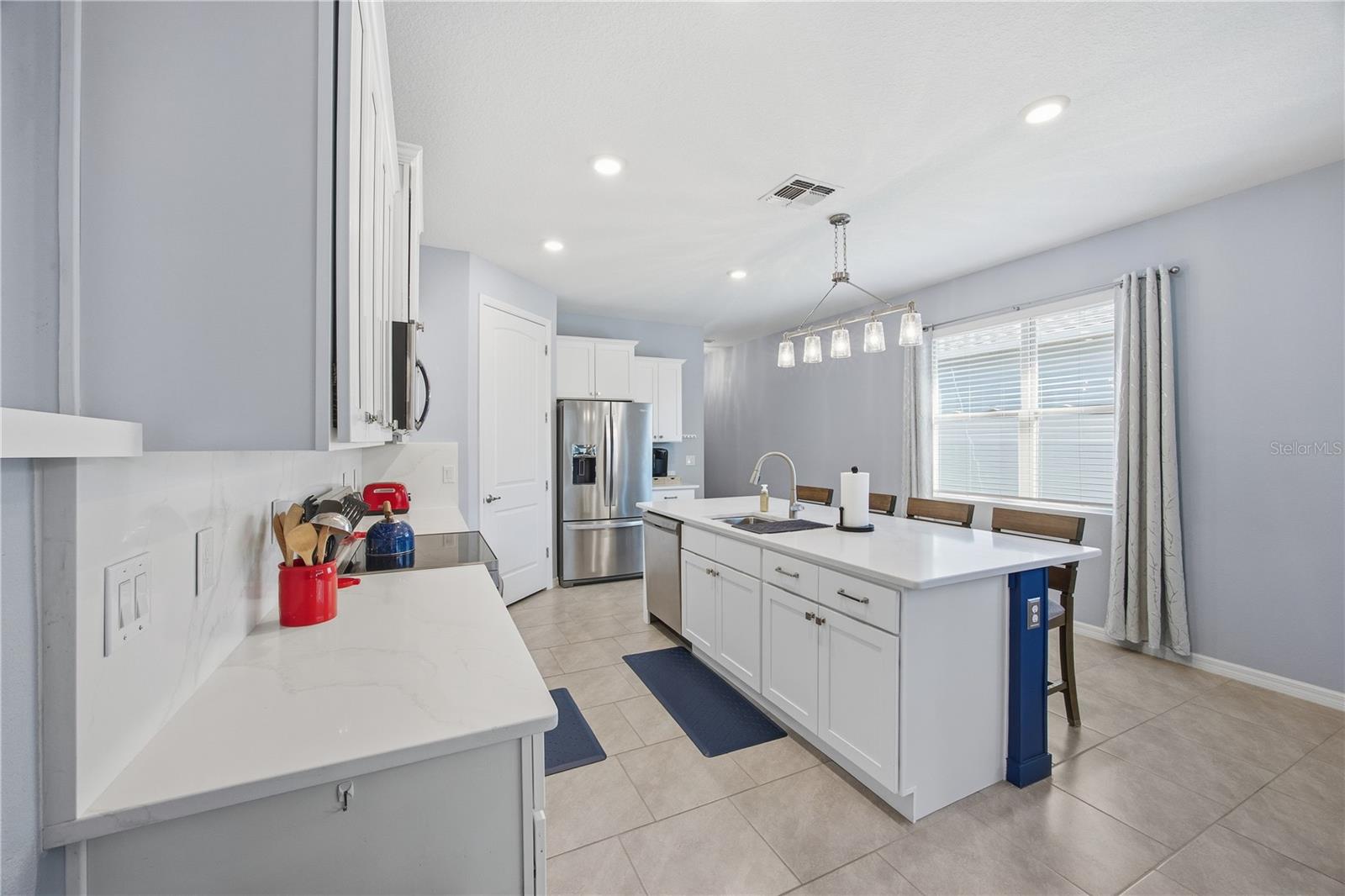 Image 6 of 46 For 17325 Blazing Star Cir