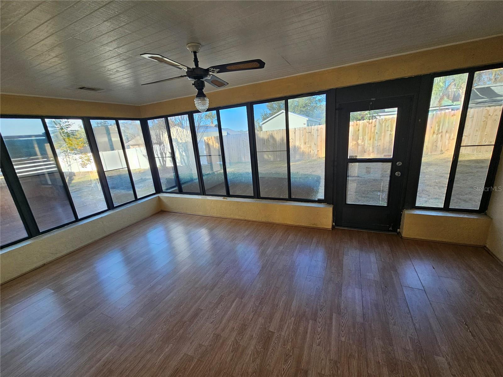 Image 11 of 13 For 2940 Dupont Street