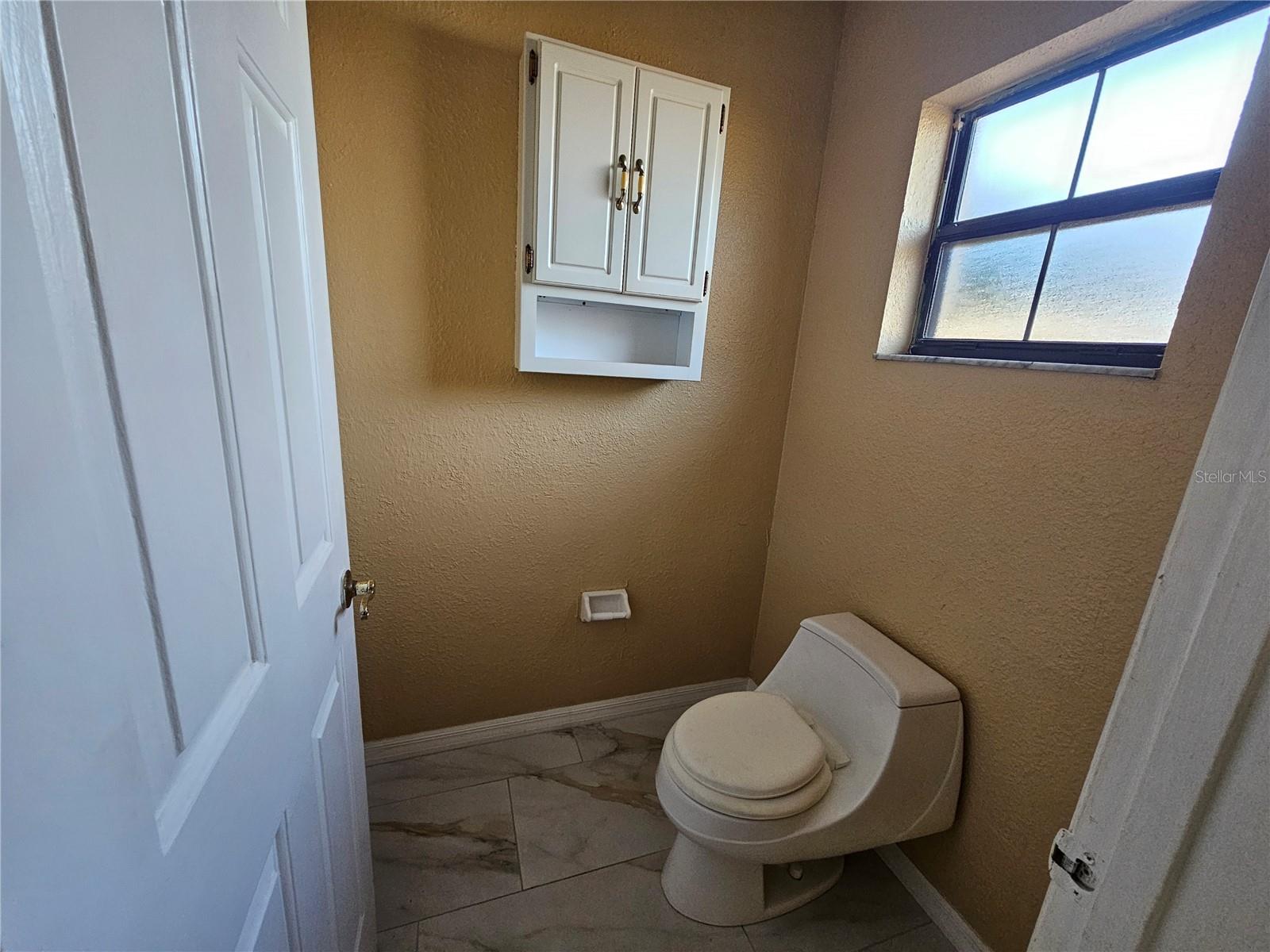 Image 7 of 13 For 2940 Dupont Street