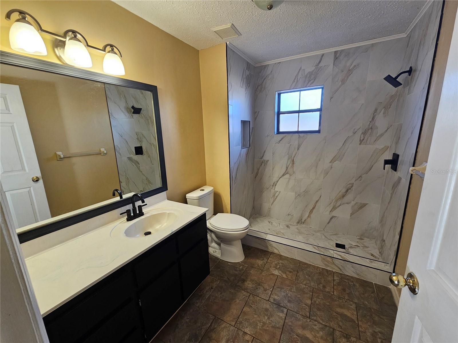 Image 8 of 13 For 2940 Dupont Street