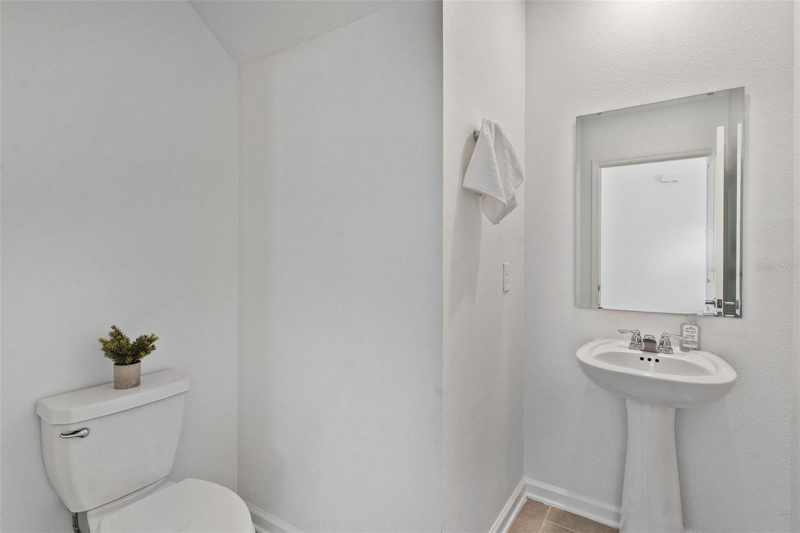 Image 17 of 36 For 5712 Bristleleaf Court