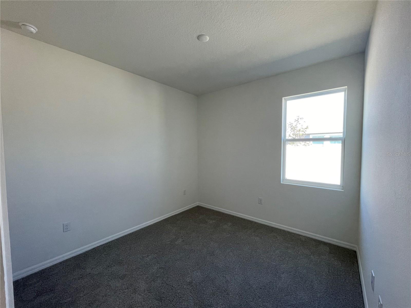 Image 4 of 24 For 17441 Valleywood Parkway