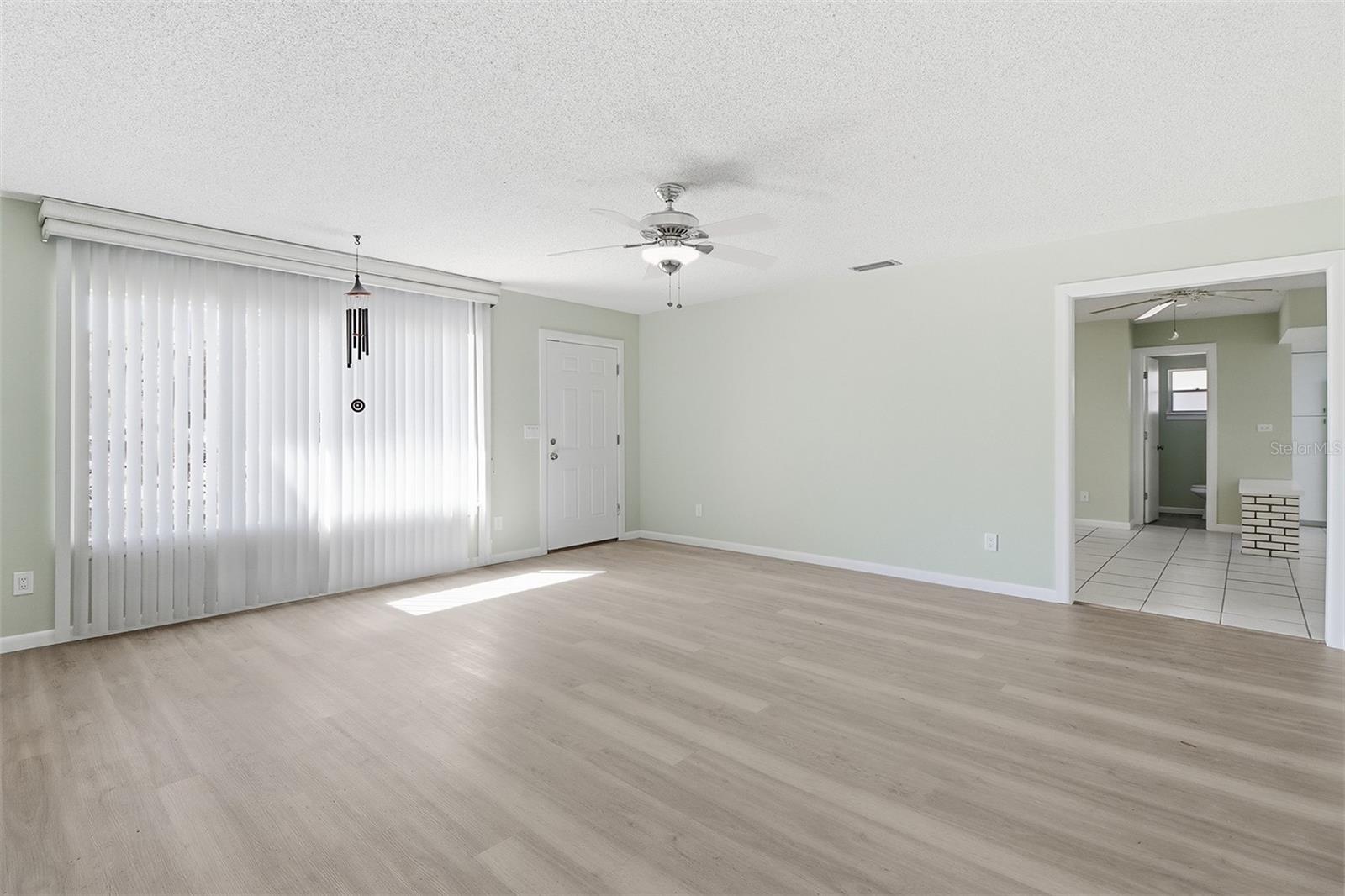 Image 14 of 46 For 9140 Harbor Isle Court