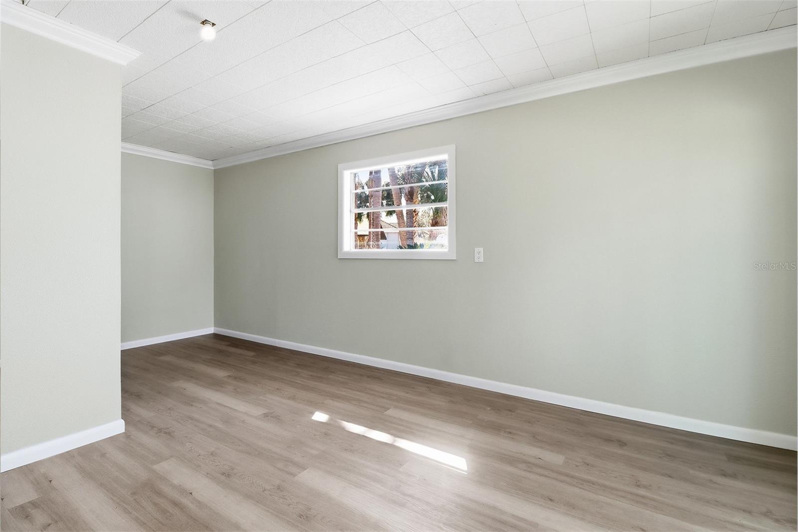 Image 24 of 46 For 9140 Harbor Isle Court