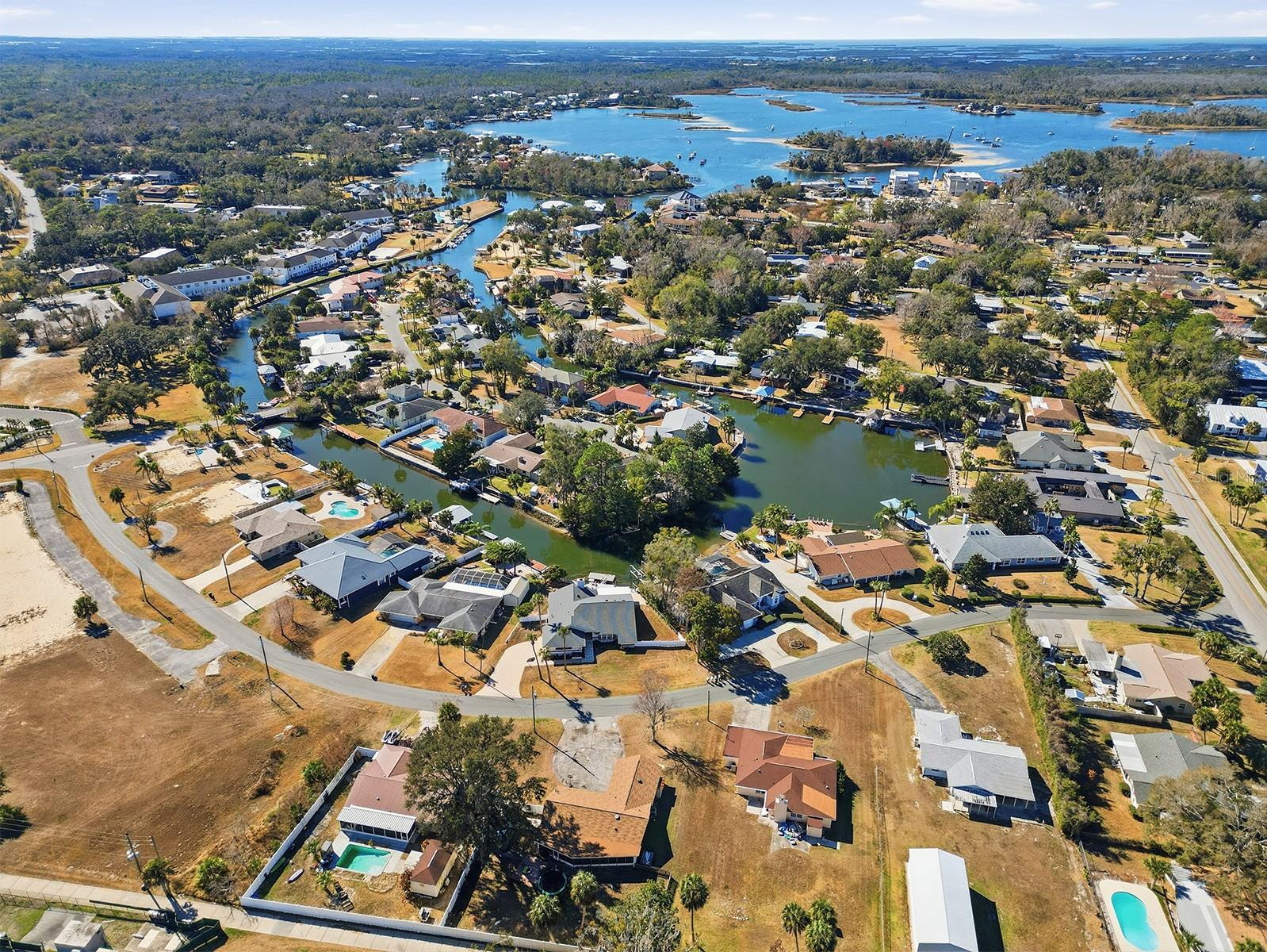 Image 43 of 46 For 9140 Harbor Isle Court