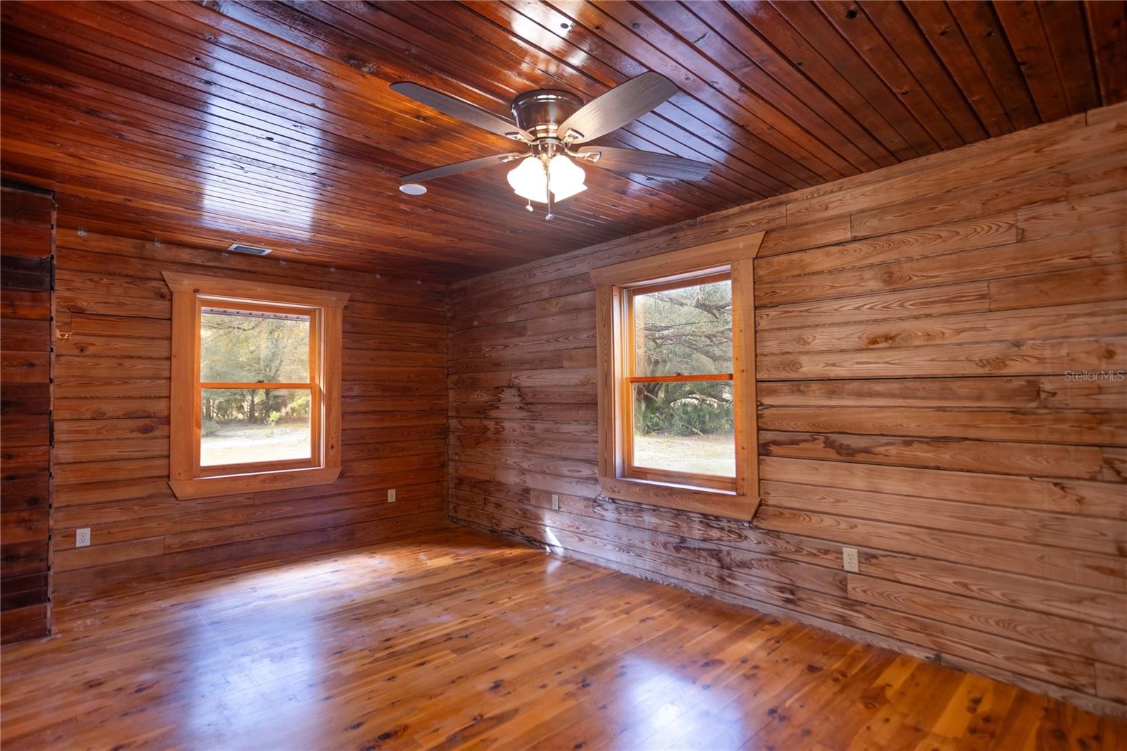 Image 17 of 57 For 6892 Swain Road