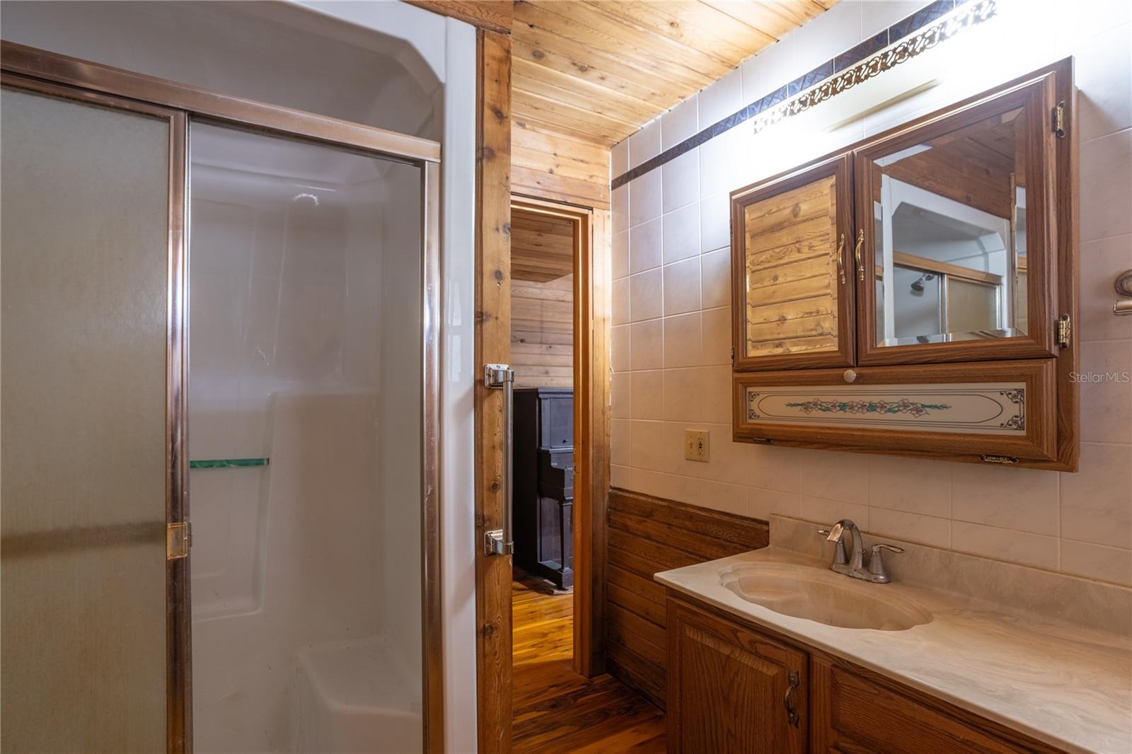 Image 18 of 57 For 6892 Swain Road