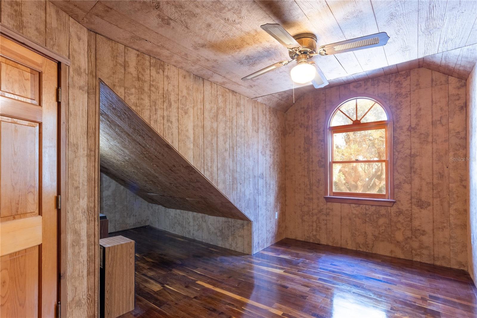 Image 28 of 57 For 6892 Swain Road