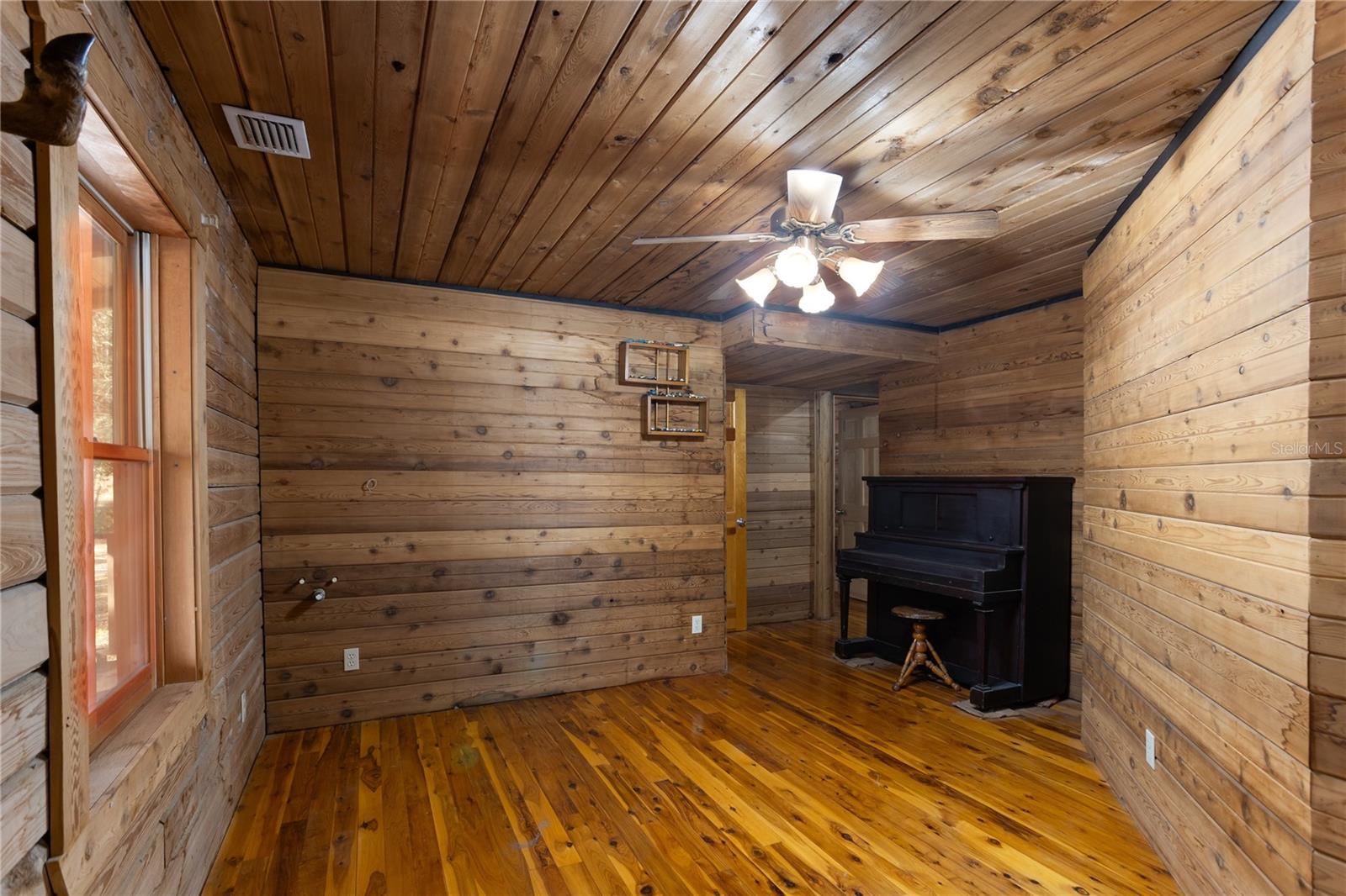 Image 8 of 57 For 6892 Swain Road