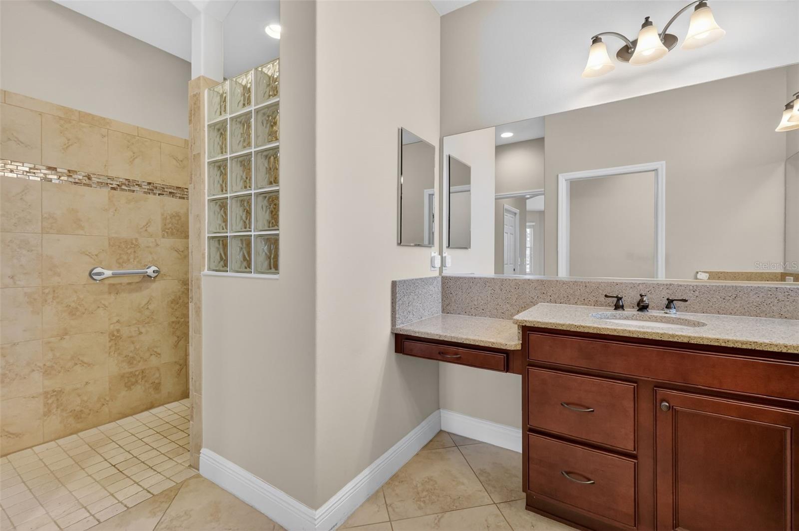 Image 32 of 60 For 3300 Boardroom Trail