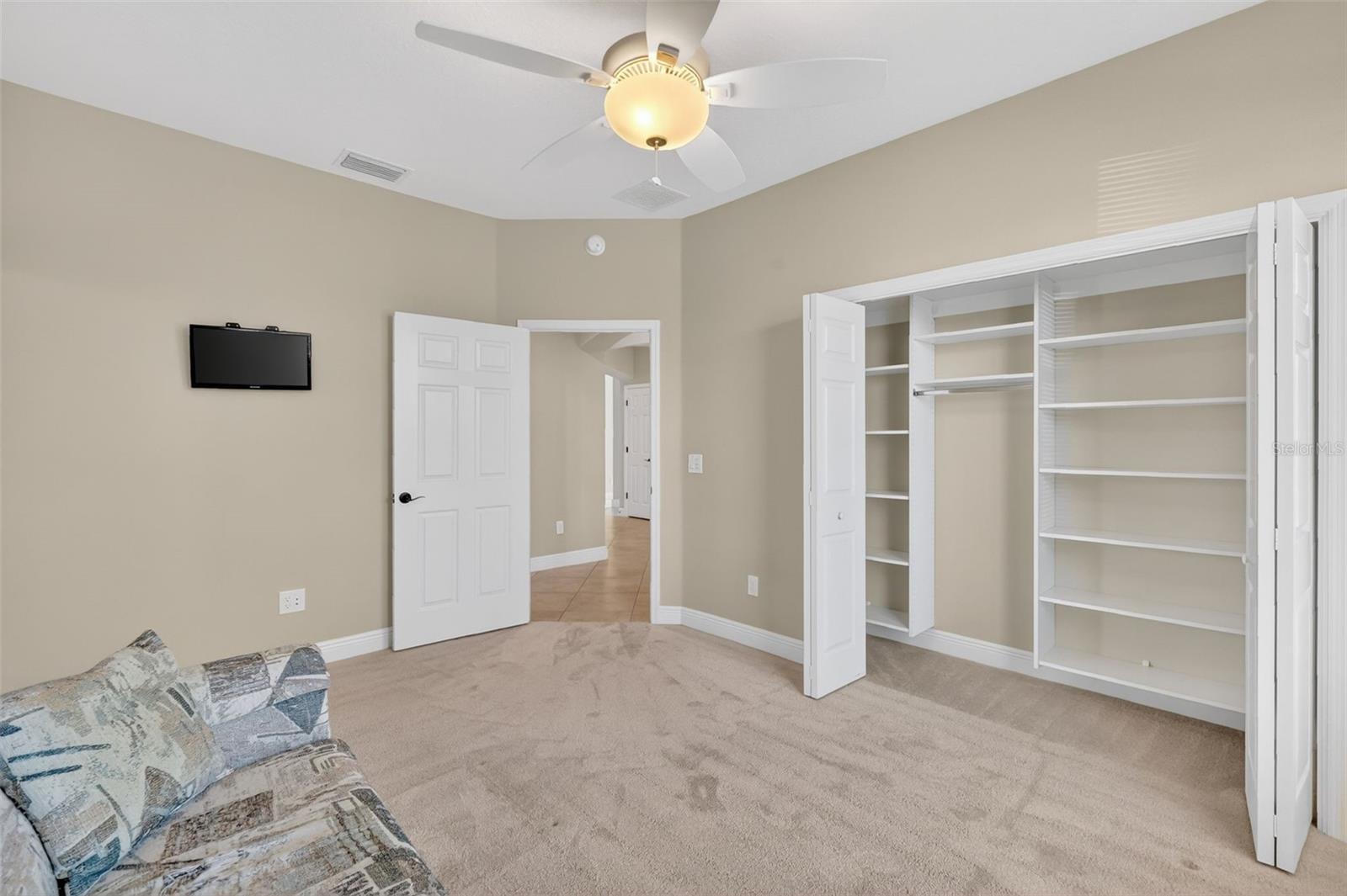 Image 36 of 60 For 3300 Boardroom Trail