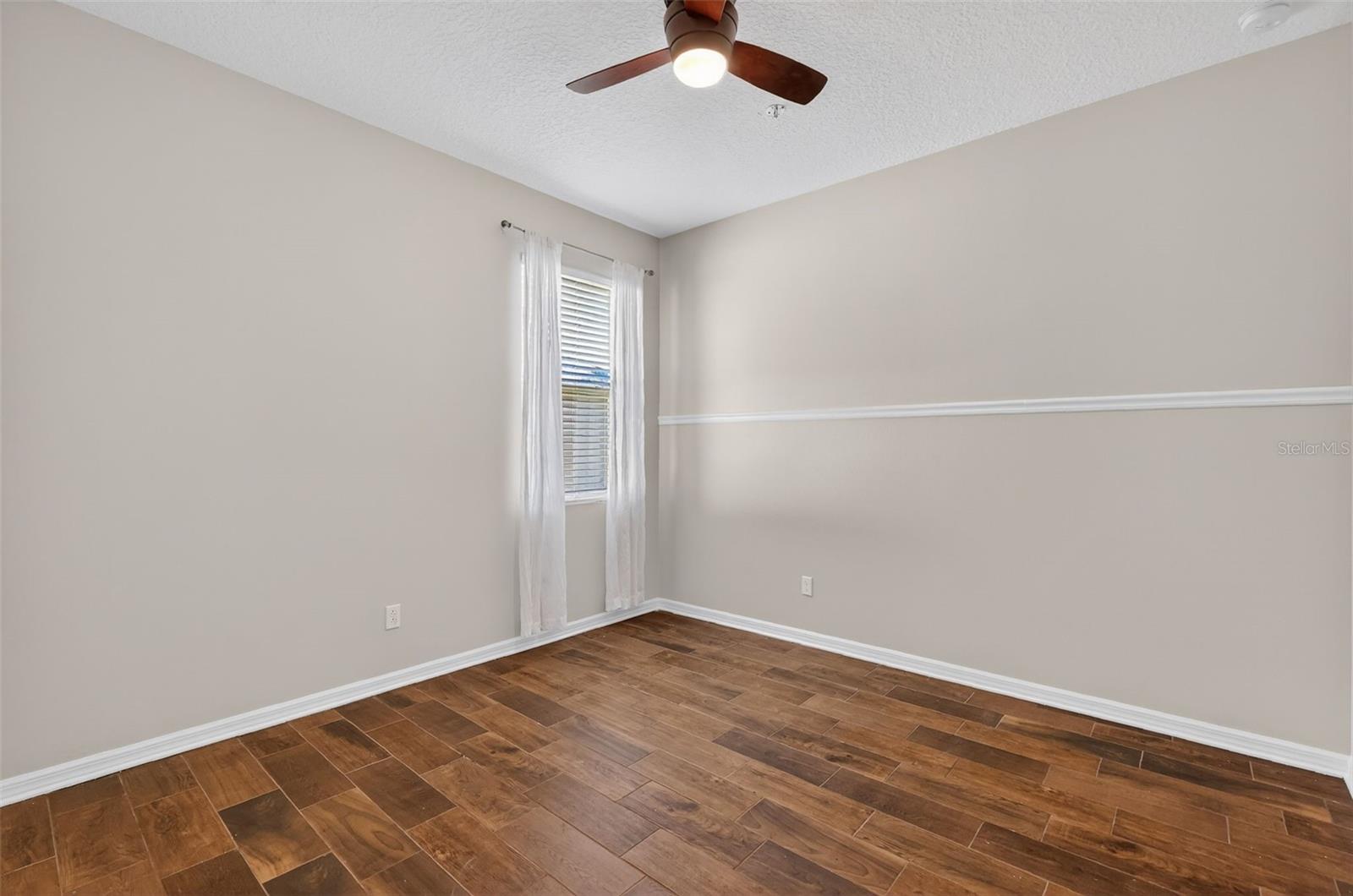 Image 27 of 42 For 2451 Plumadore Drive