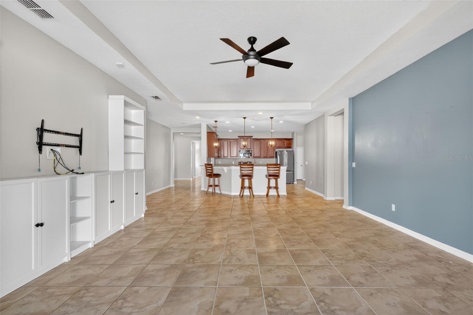 Image 5 of 42 For 2451 Plumadore Drive