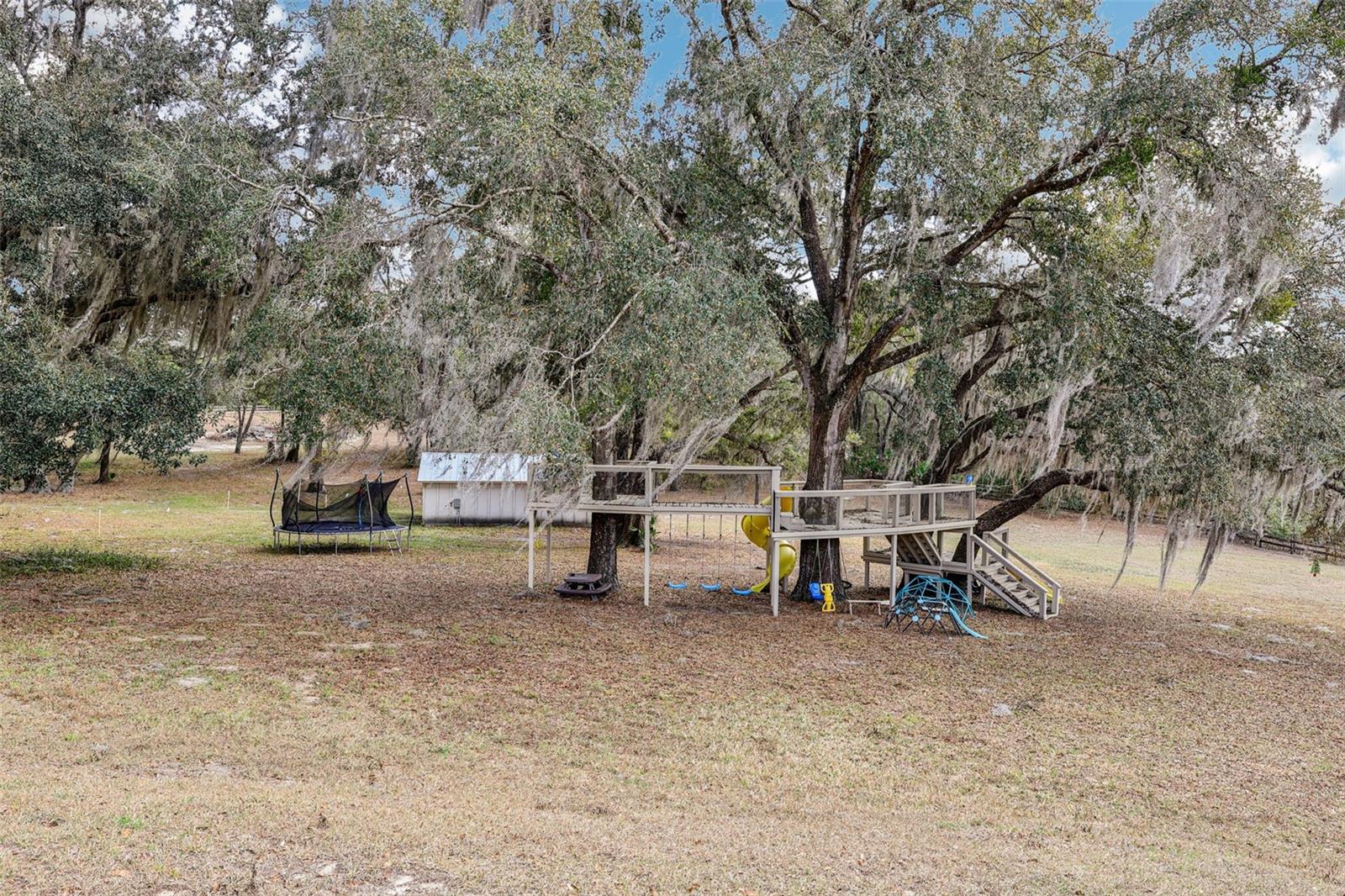 Image 44 of 61 For 36530 Lazy B Lane