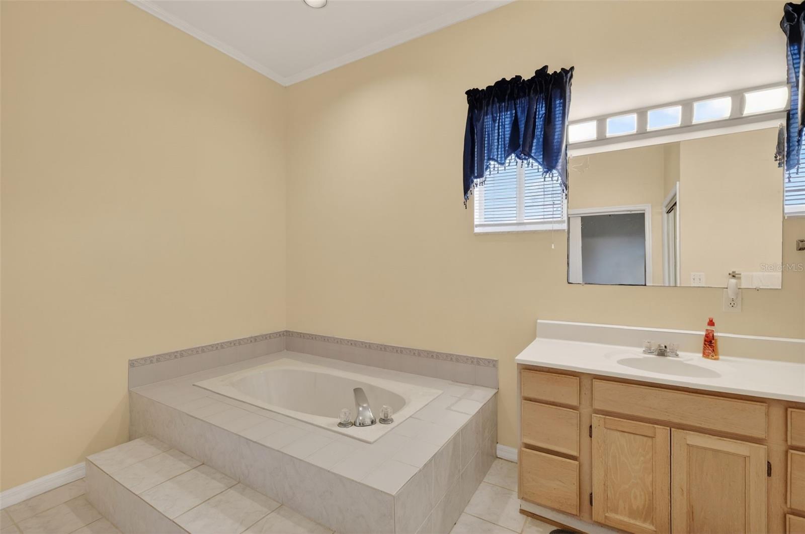 Listing photo id 23 for 34245 Rosa Lane