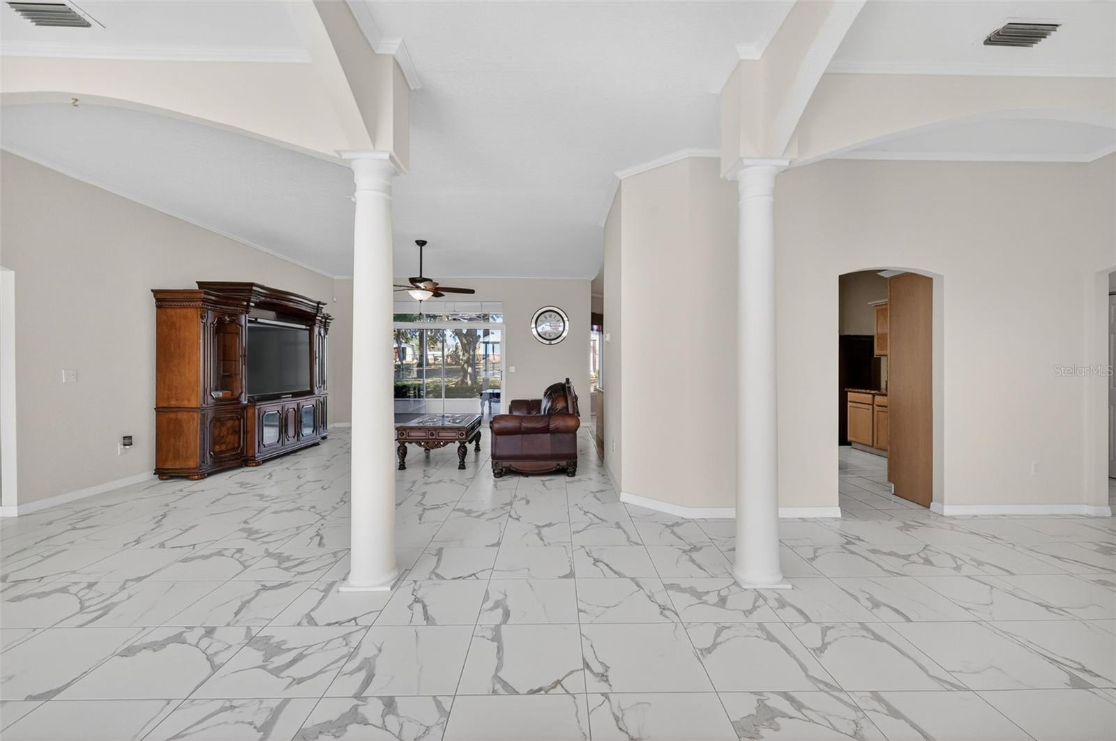 Listing photo id 6 for 34245 Rosa Lane