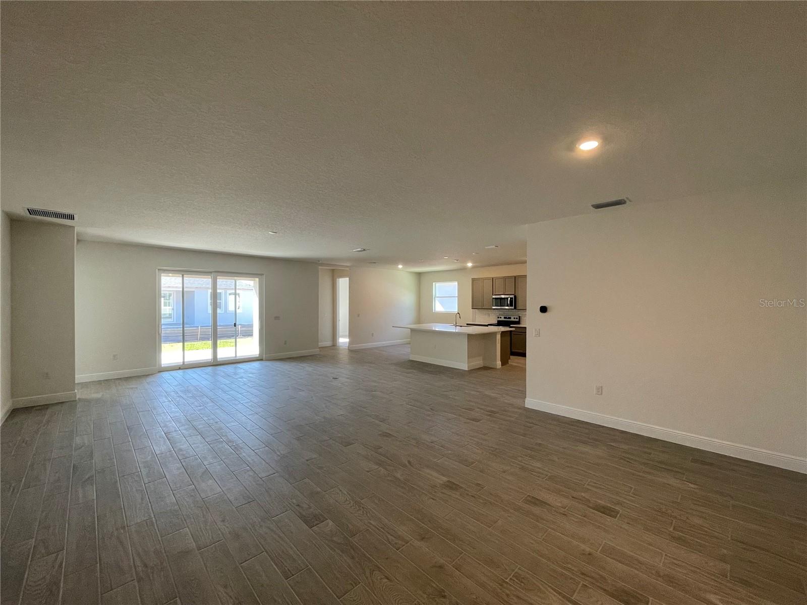 Image 3 of 24 For 17374 Crisp Apple Lane