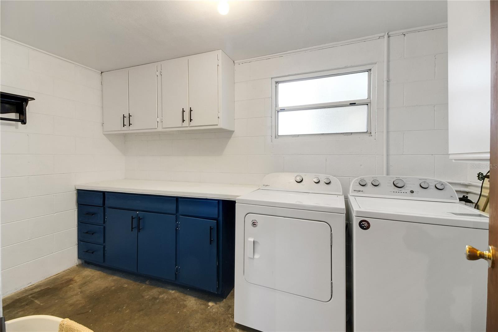 Image 18 of 36 For 2602 Western Way