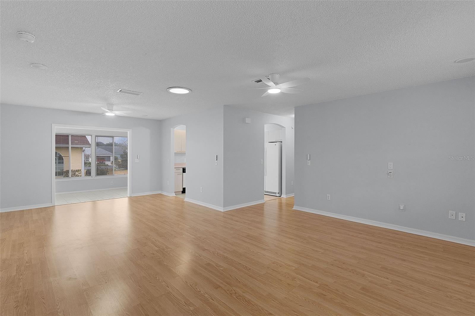 Image 18 of 38 For 807 Ramos Drive