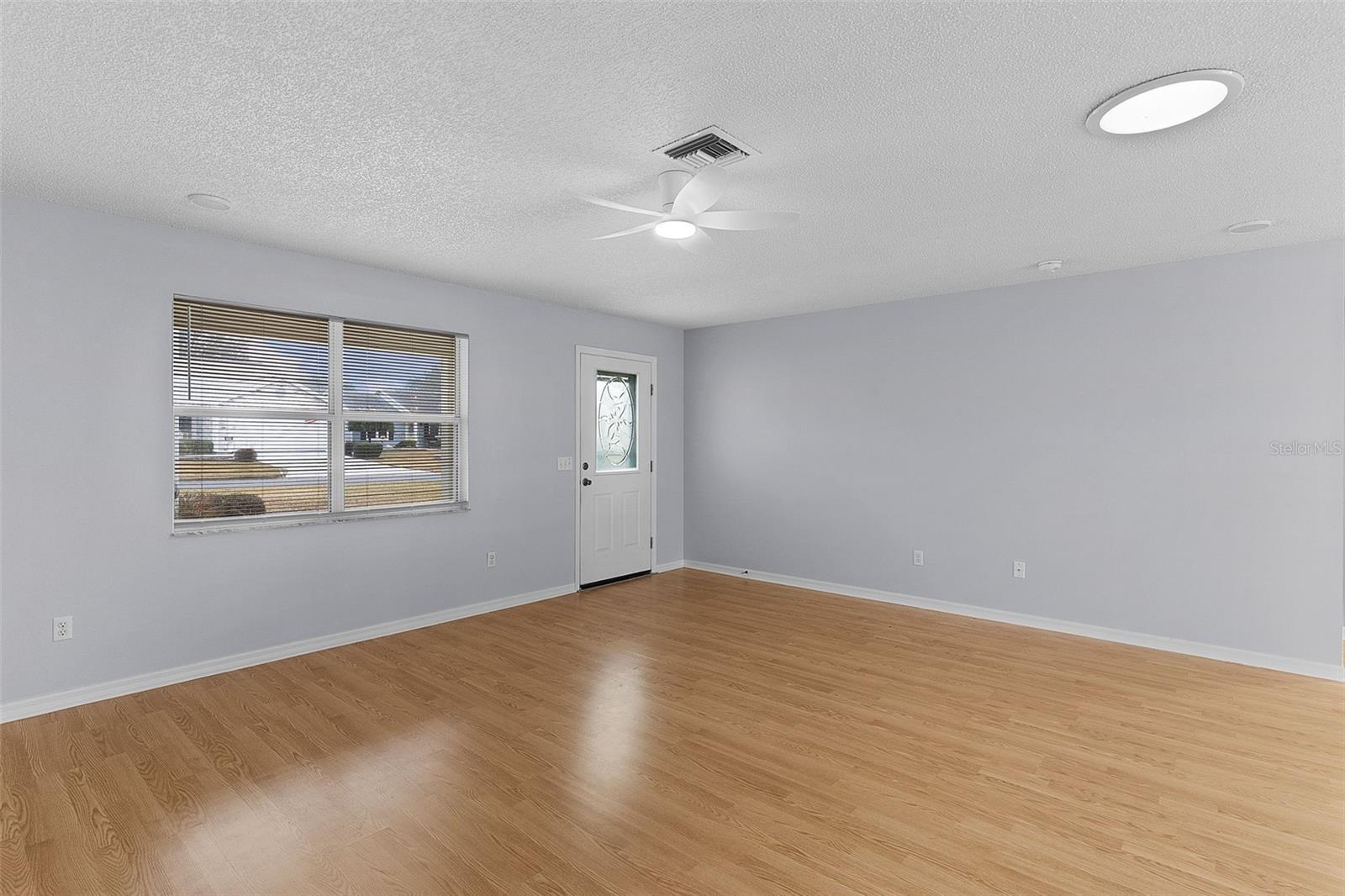 Image 19 of 38 For 807 Ramos Drive