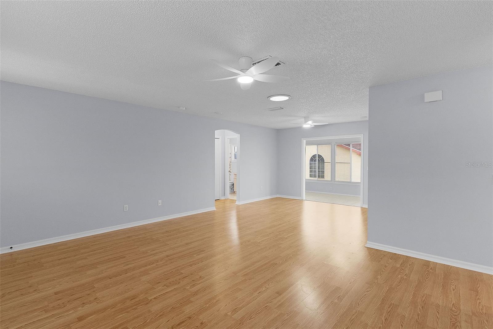 Image 20 of 38 For 807 Ramos Drive