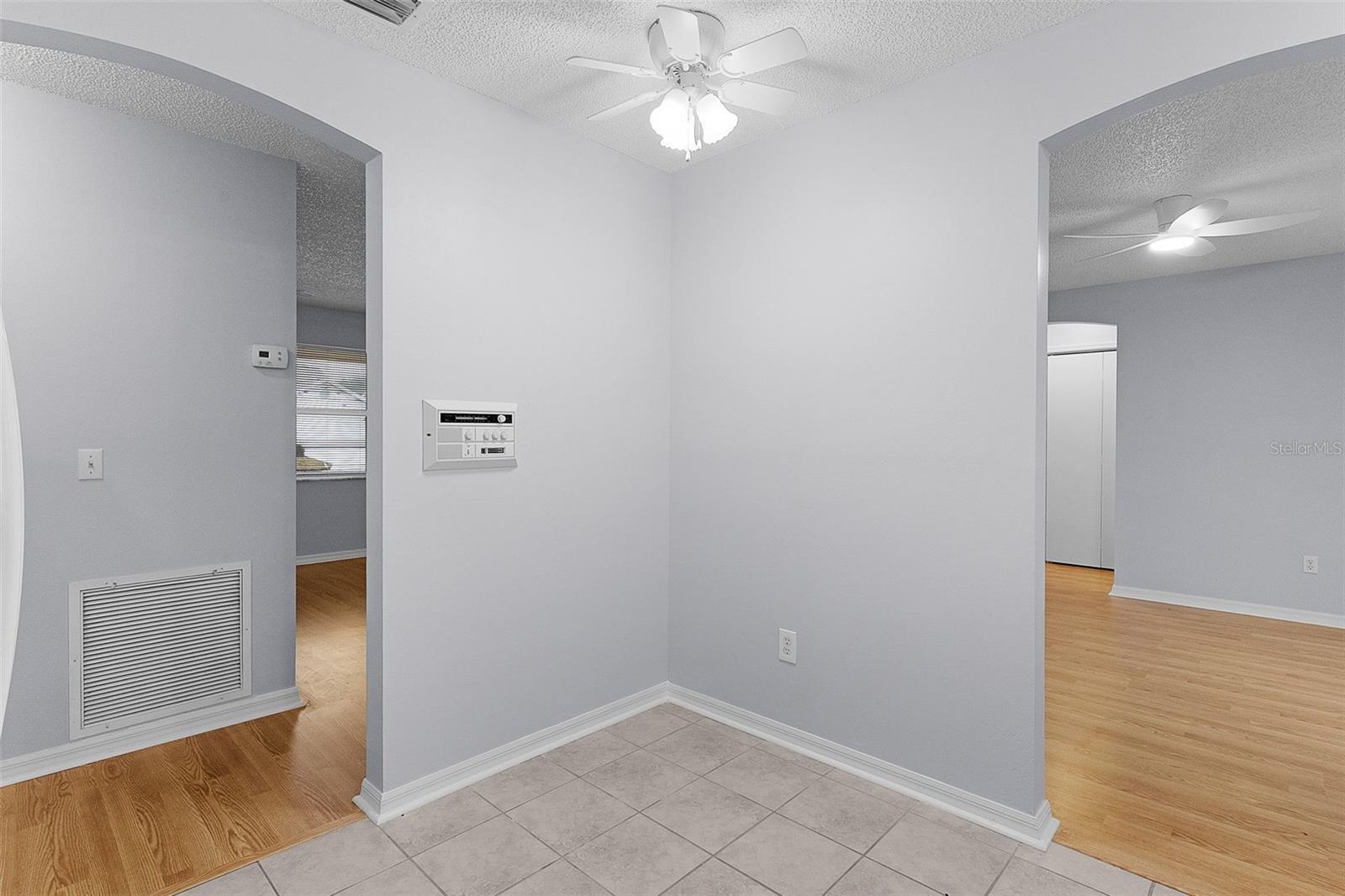 Image 21 of 38 For 807 Ramos Drive