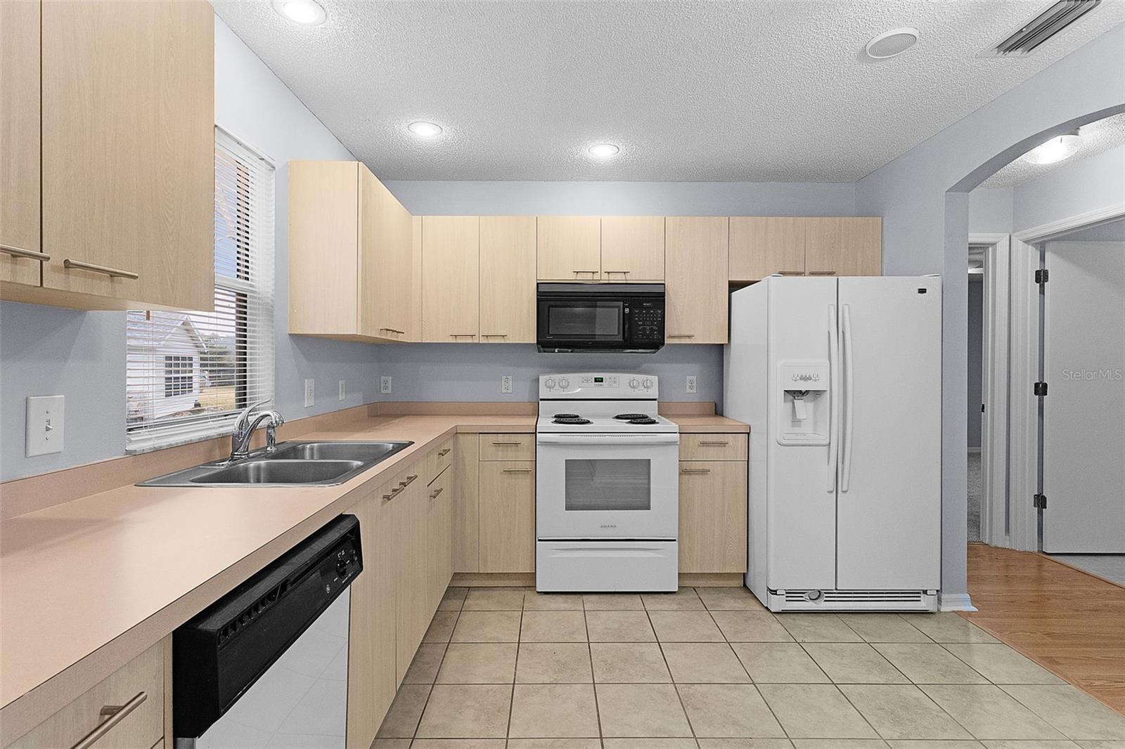 Image 28 of 38 For 807 Ramos Drive