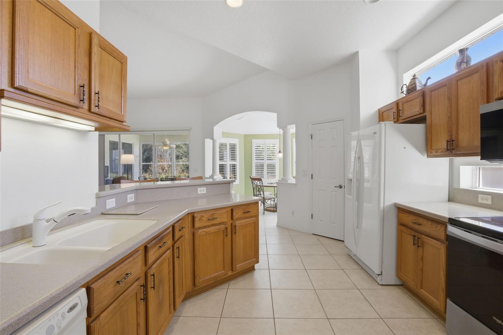 Image 14 of 39 For 5922 Sage Leaf Place