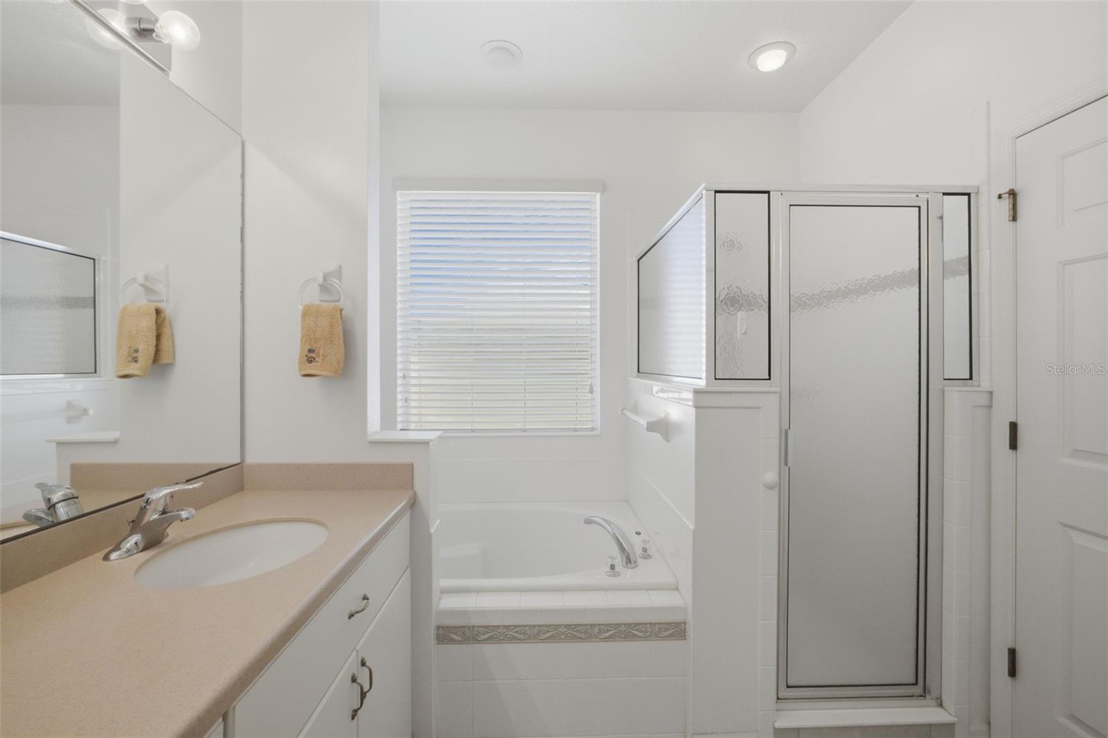 Image 18 of 39 For 5922 Sage Leaf Place