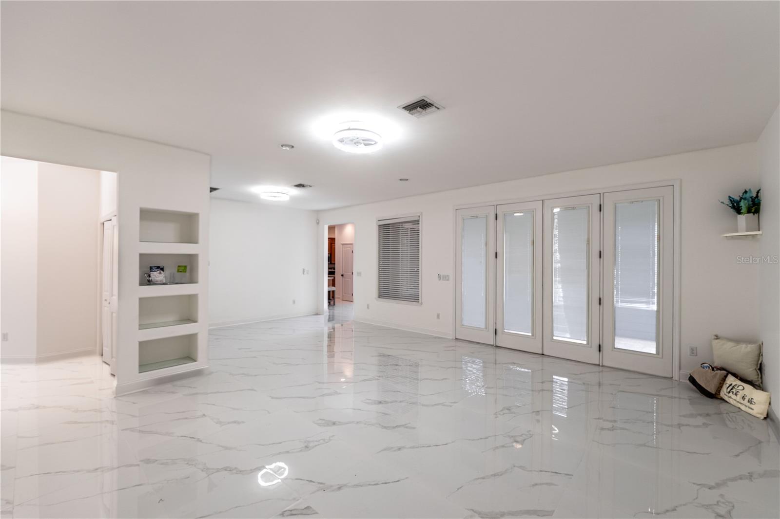 Image 10 of 31 For 2432 33rd Court