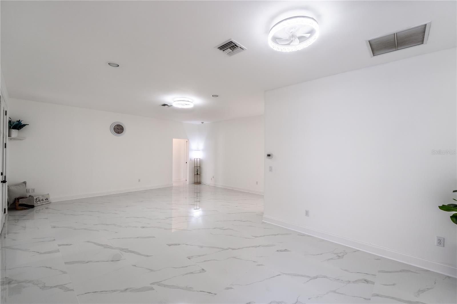 Image 13 of 31 For 2432 33rd Court