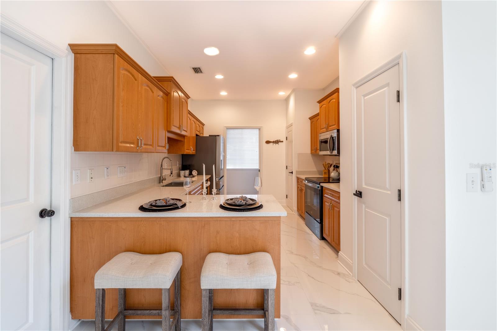 Image 19 of 31 For 2432 33rd Court