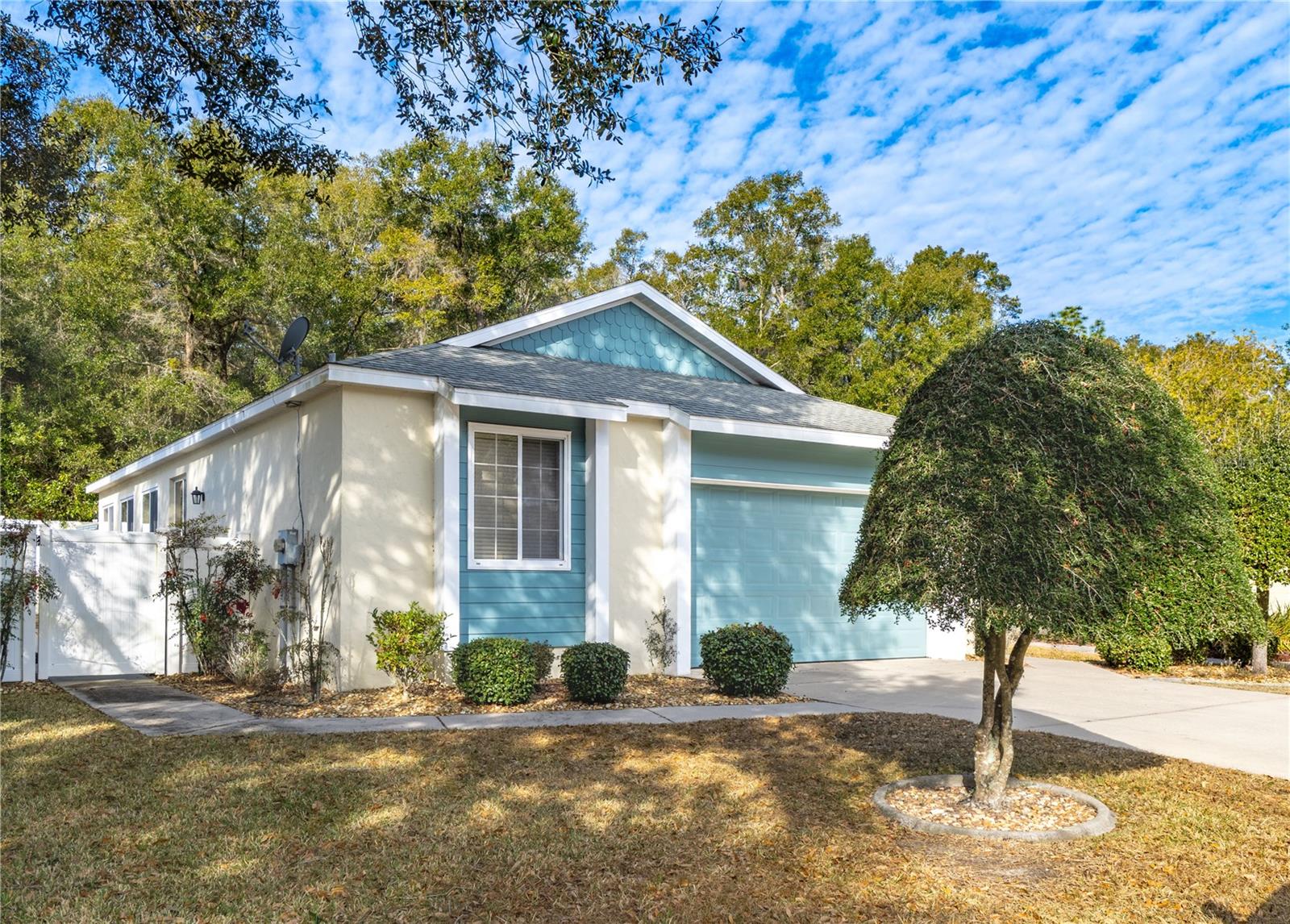 Image 2 of 31 For 2432 33rd Court