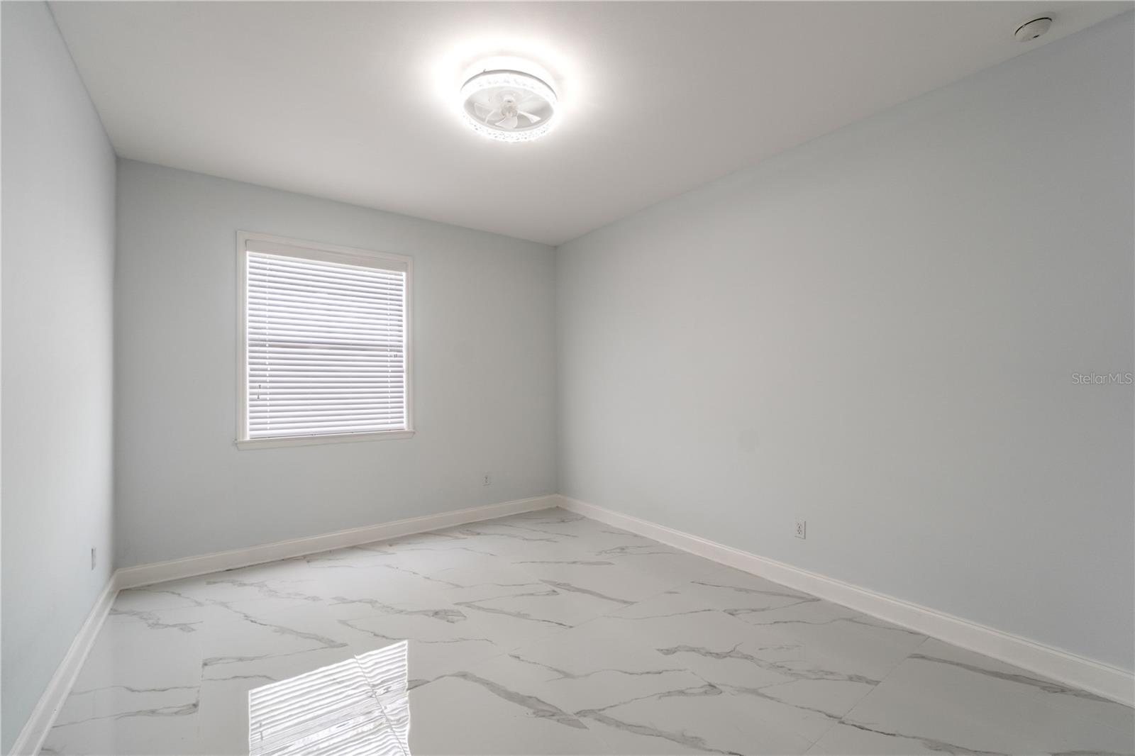 Image 27 of 31 For 2432 33rd Court