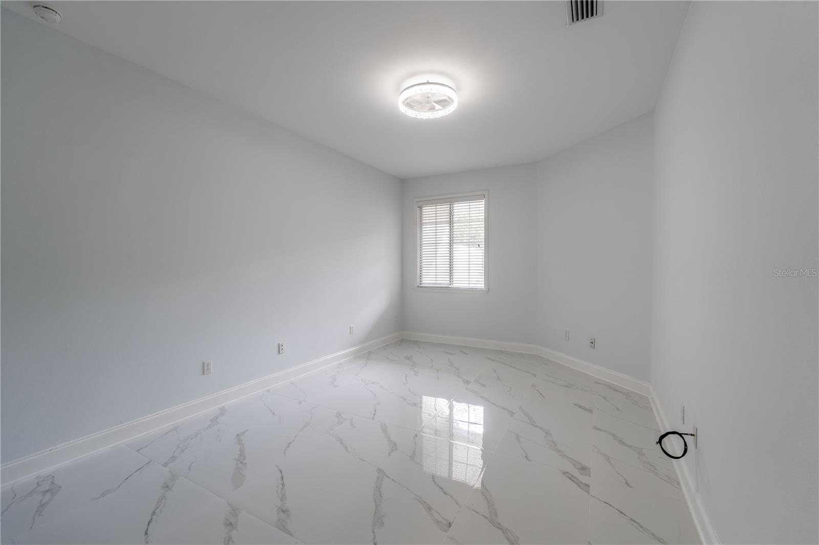 Image 29 of 31 For 2432 33rd Court