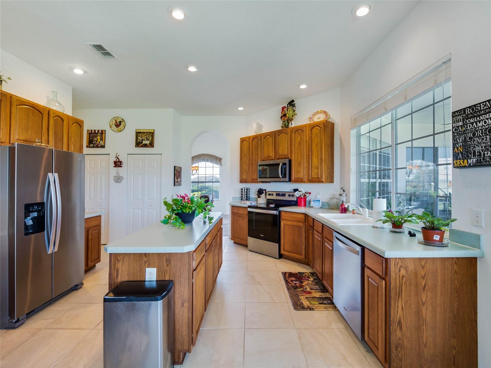 Image 17 of 34 For 11702 173rd Lane Road