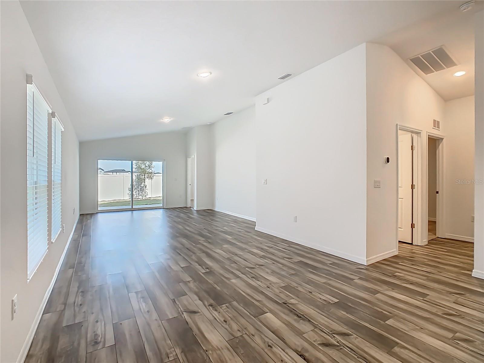 Image 10 of 33 For 4711 Rolling Lake Lane