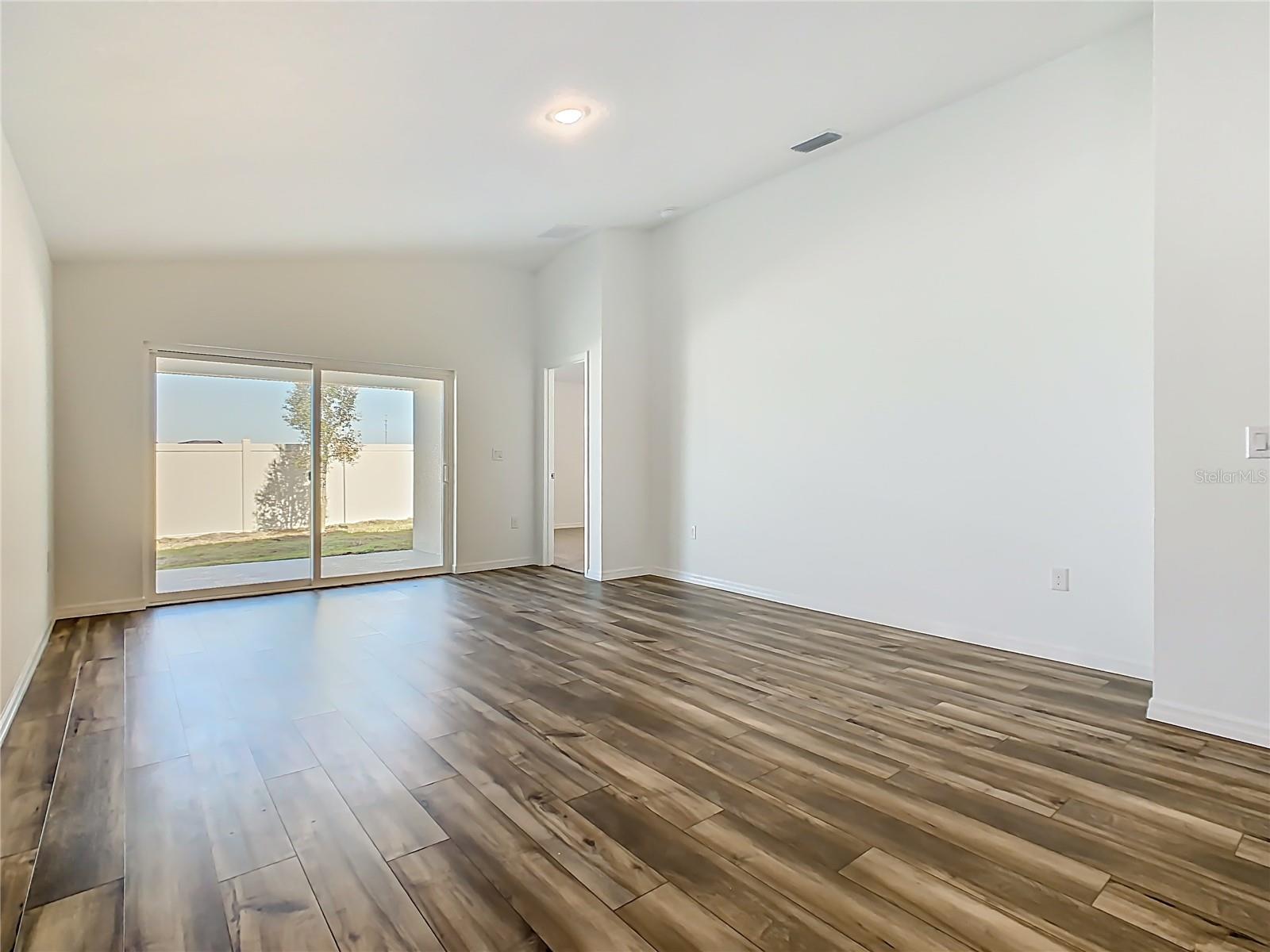 Image 12 of 33 For 4711 Rolling Lake Lane