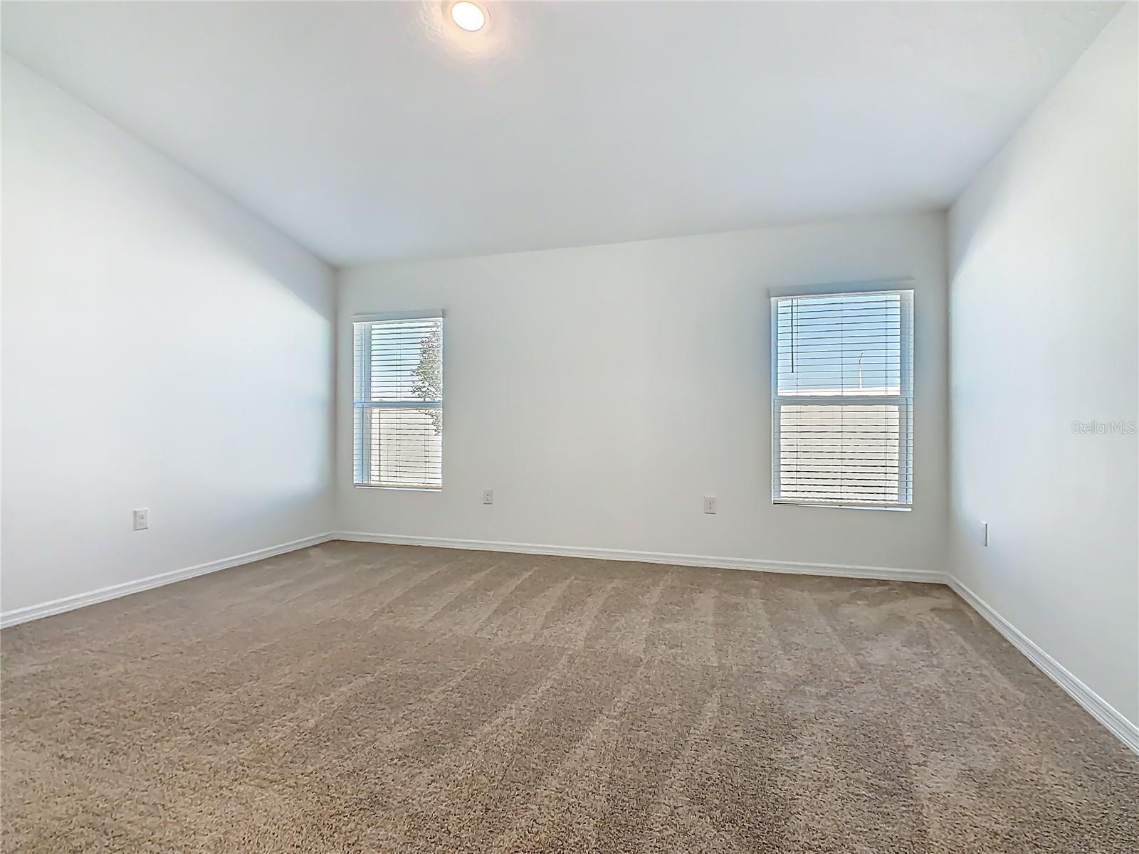 Image 18 of 33 For 4711 Rolling Lake Lane