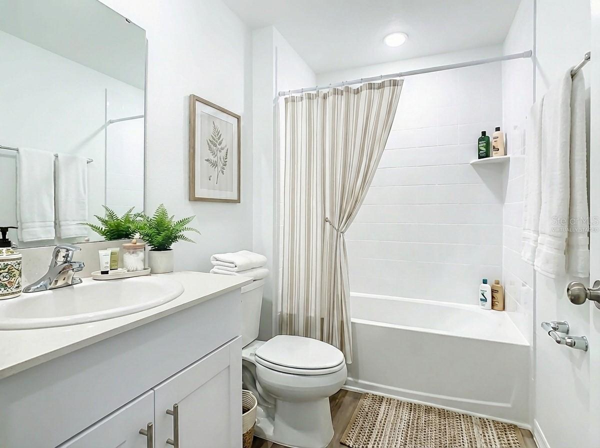 Image 26 of 33 For 4711 Rolling Lake Lane