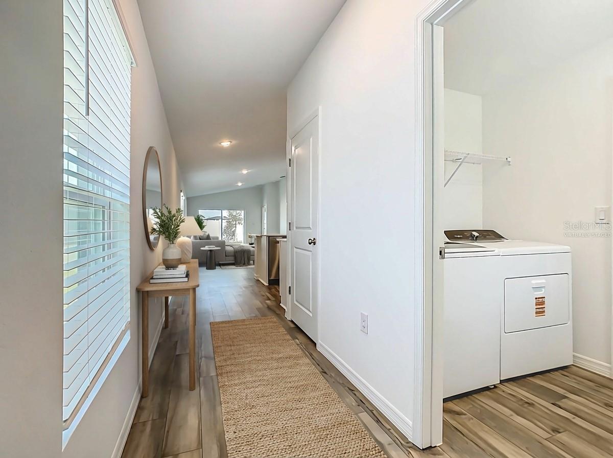 Image 7 of 33 For 4711 Rolling Lake Lane