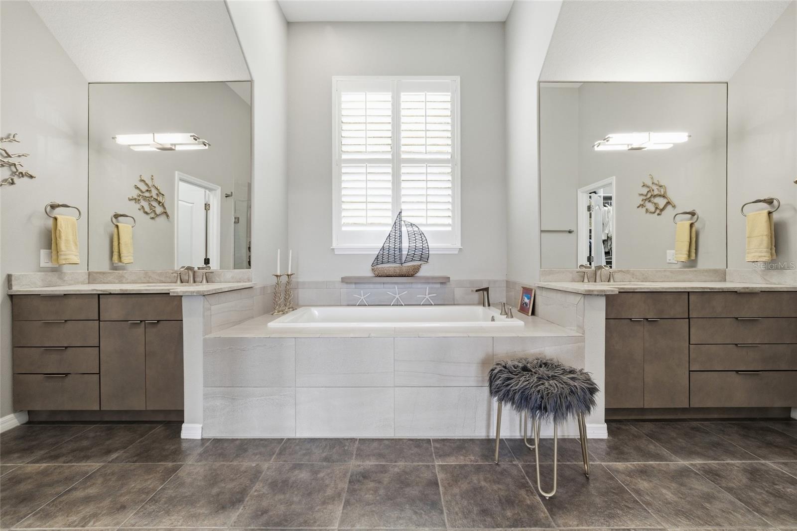 Image 19 of 54 For 161 Nautica Mile Drive