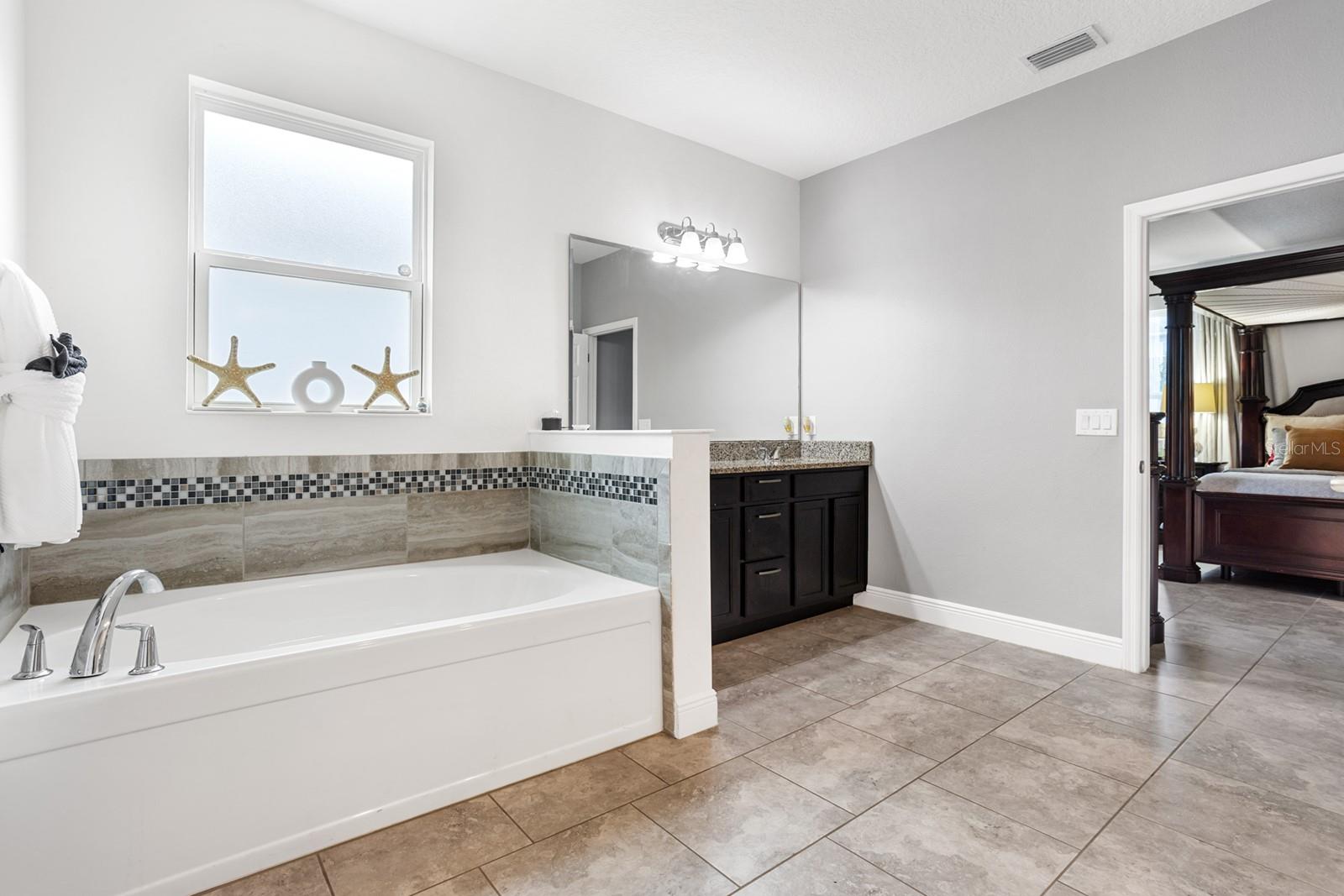 Image 25 of 47 For 1408 Shira Road