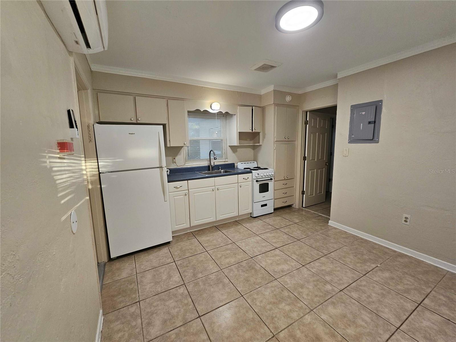 Image 3 of 13 For 5311 Davisson Avenue