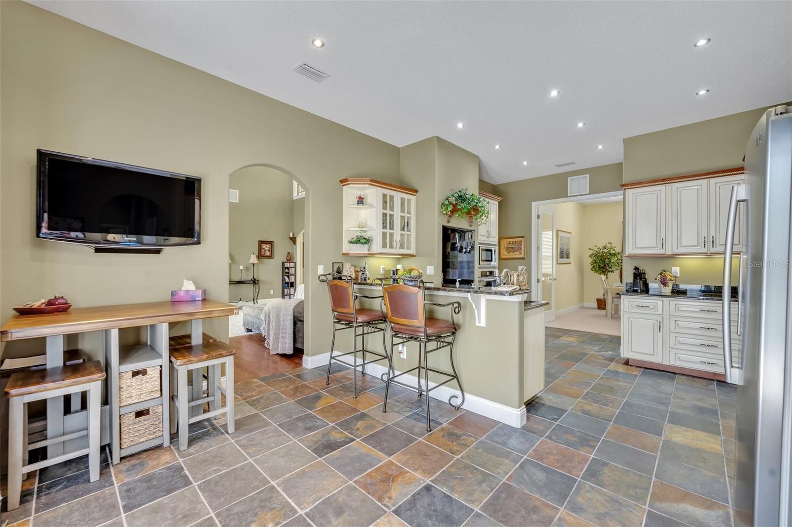 Image 24 of 81 For 15001 Green Valley Boulevard