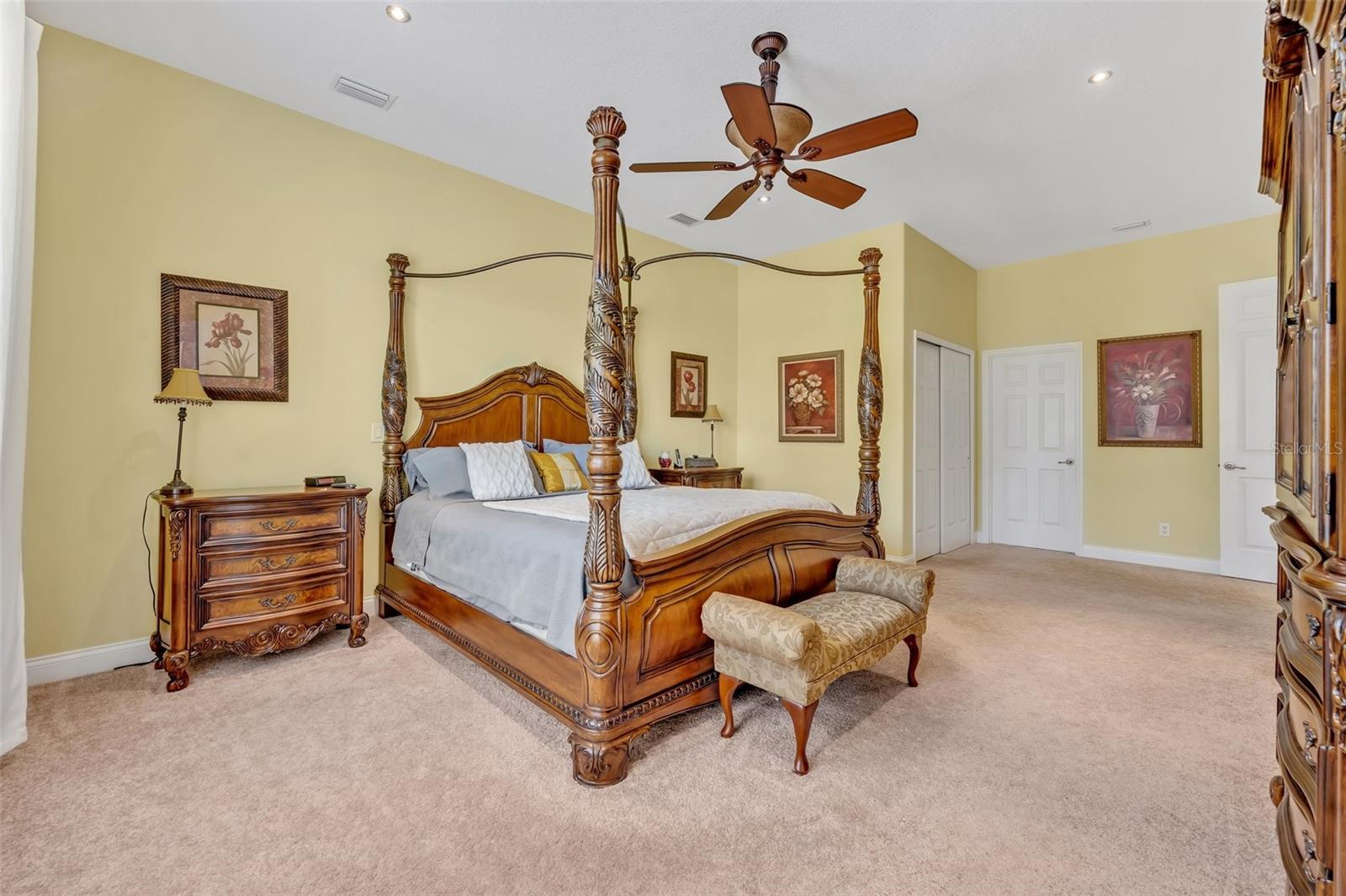 Image 34 of 81 For 15001 Green Valley Boulevard