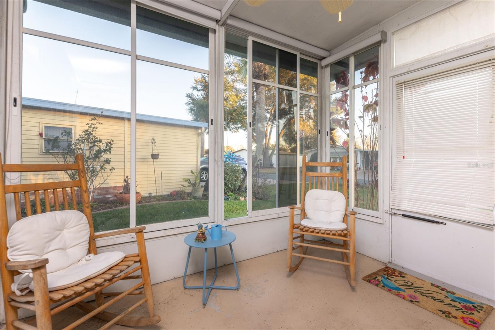 Image 5 of 27 For 605 Rainbow Boulevard